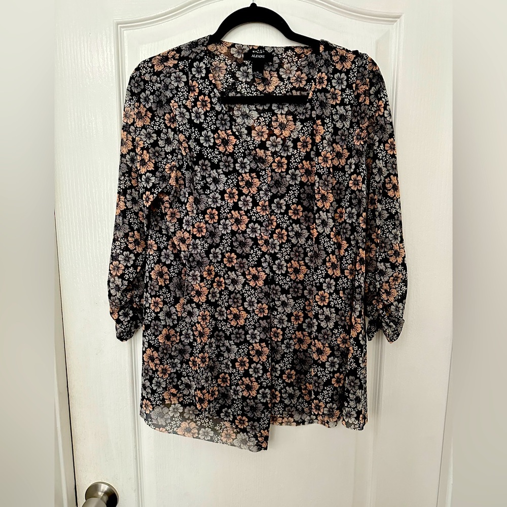 Alfani Tops | Alfani Floral Print 3/4 Sleeve Top Size M| Color: Black/White pink